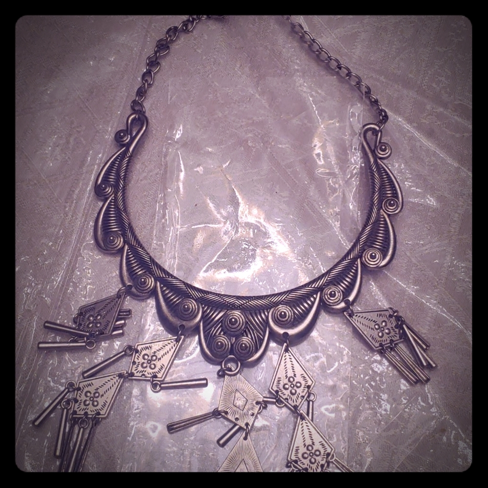Vintage collar necklace